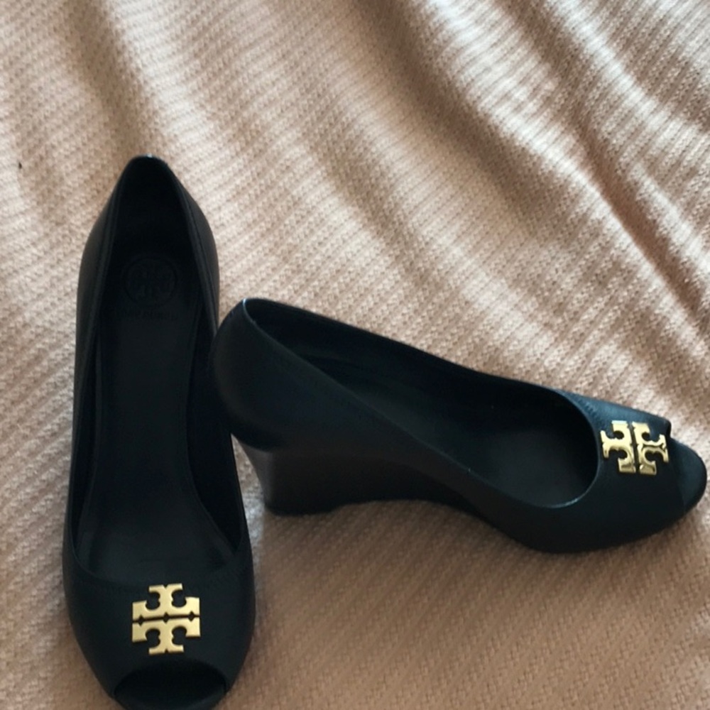 ToryBurch leather wedge shoes